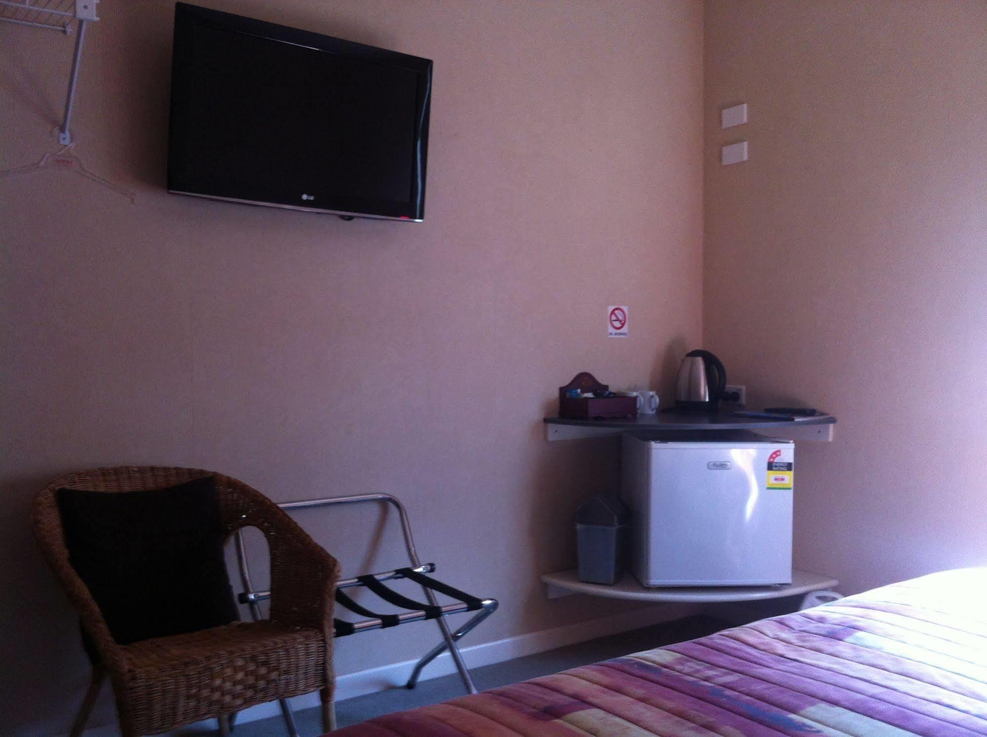 No 1 Motels Кембридж Экстерьер фото